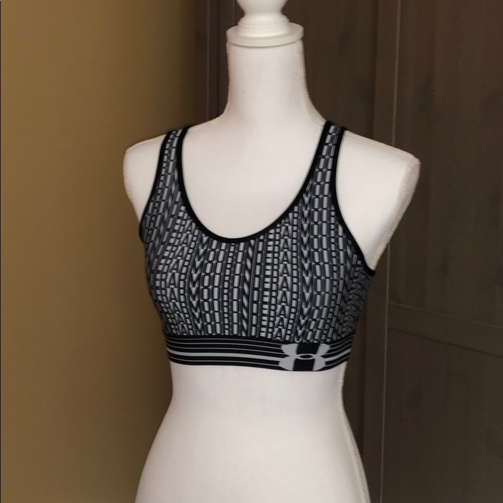NWOT UA sports bra